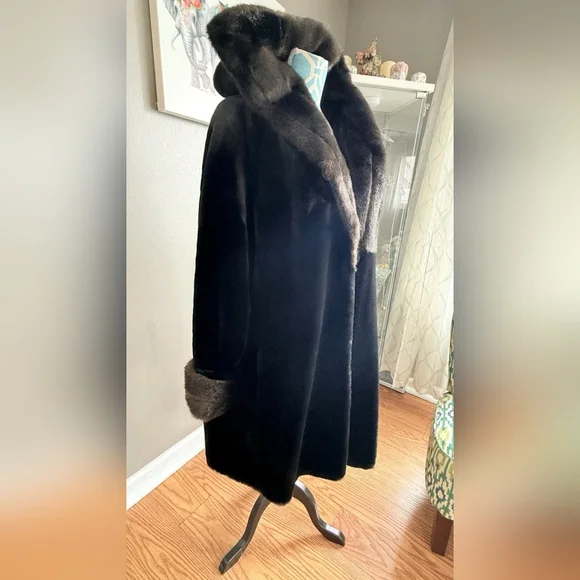 GALLERY WOMENHooded Full Length Faux Fur Coat SIZE 1 X